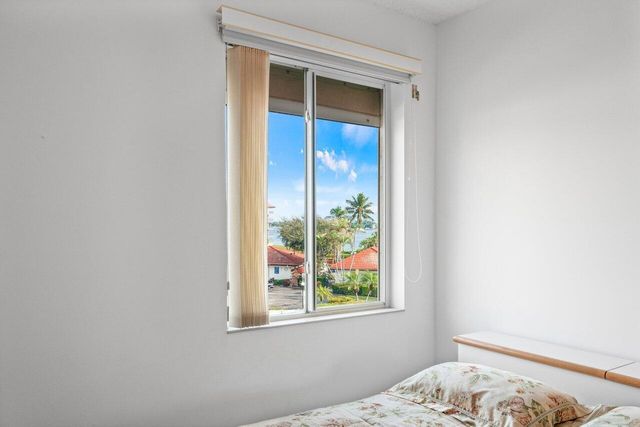 109 Half Moon Circle G3, Hypoluxo, FL 33462