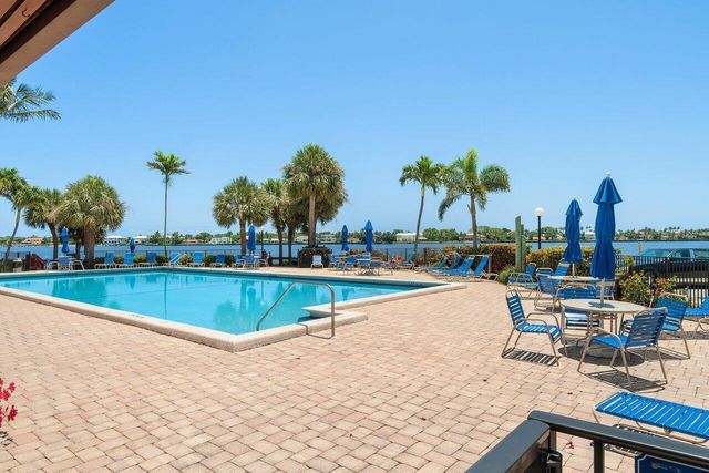 109 Half Moon Circle G3, Hypoluxo, FL 33462