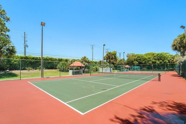 109 Half Moon Circle G3, Hypoluxo, FL 33462