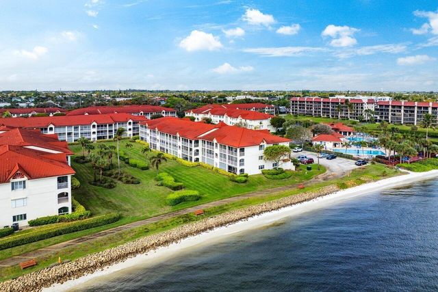 109 Half Moon Circle G3, Hypoluxo, FL 33462