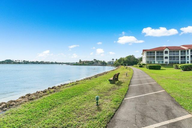 109 Half Moon Circle G3, Hypoluxo, FL 33462