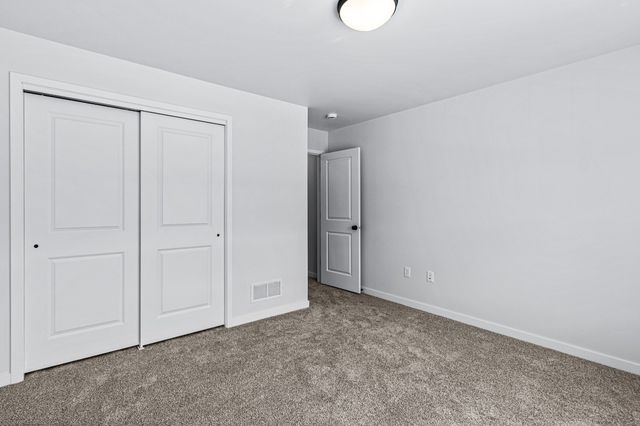 2309 Water Tower Pl, North Liberty, IA 52317