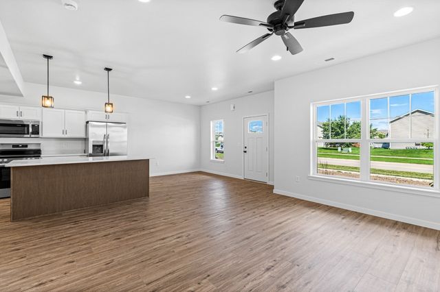 2309 Water Tower Pl, North Liberty, IA 52317