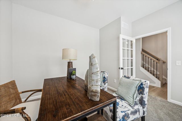 197 Valley Hall Drive, Perrysburg, OH 43551