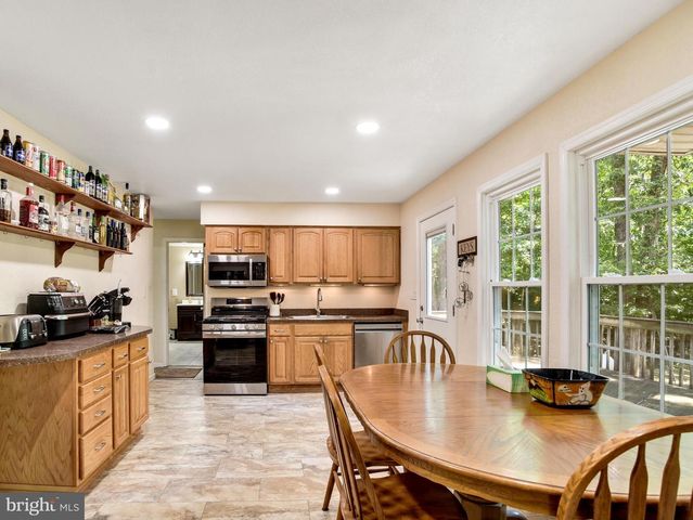 16500 BEALLE HILL RD, Waldorf, MD 20601