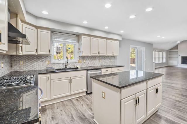6315 Crystal Valley Drive, Galena, OH 43021