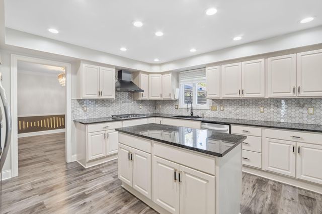 6315 Crystal Valley Drive, Galena, OH 43021