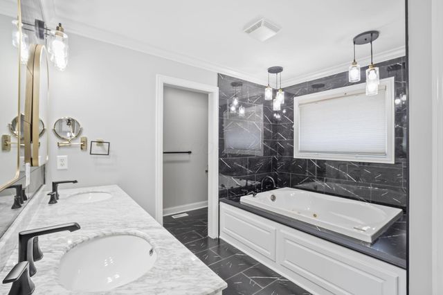 6315 Crystal Valley Drive, Galena, OH 43021