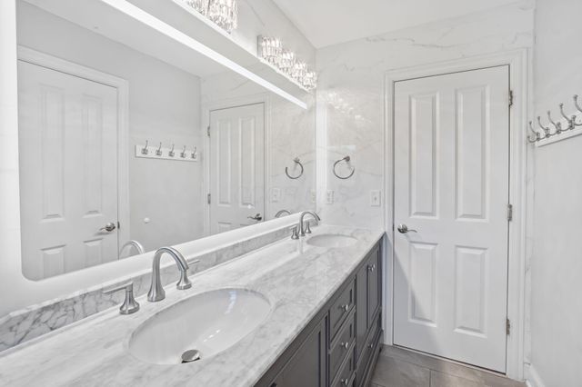 6315 Crystal Valley Drive, Galena, OH 43021