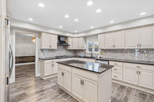 6315 Crystal Valley Drive, Galena, OH 43021