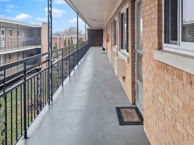 1509 Brown Street 11E, Des Plaines, IL 60016