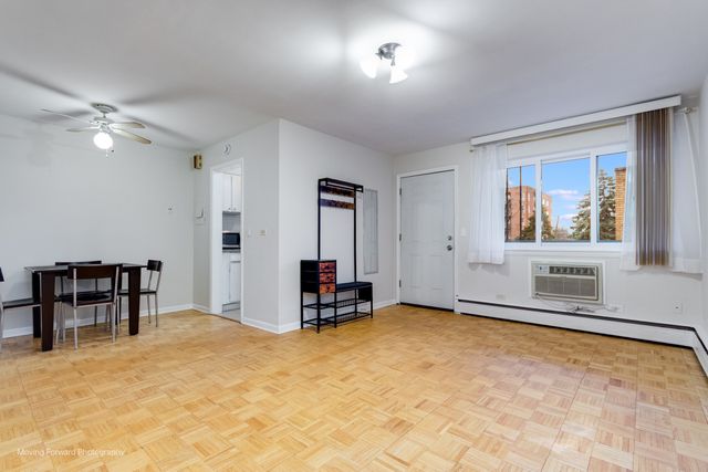 1509 Brown Street 11E, Des Plaines, IL 60016