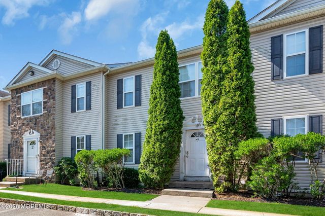 46 Aspen Court, Lakewood, NJ 08701