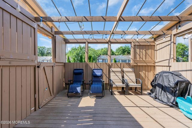 46 Aspen Court, Lakewood, NJ 08701