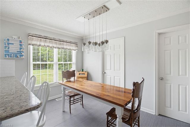 9321 Deer Path Lane, Kernersville, NC 27284