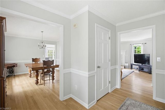 9321 Deer Path Lane, Kernersville, NC 27284
