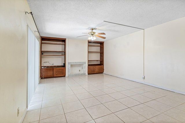 853 Springdale Circle, Palm Springs, FL 33461