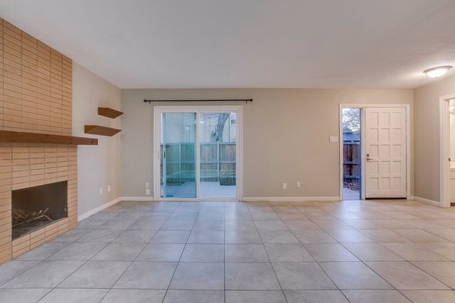 2632 Custer Parkway D, Richardson, TX 75080