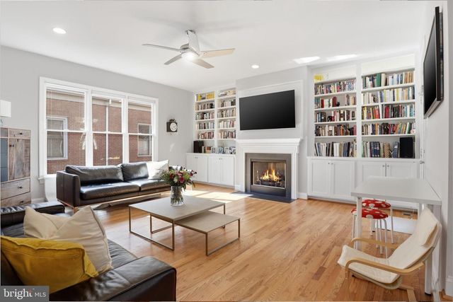 1142 N JACKSON ST, Arlington, VA 22201