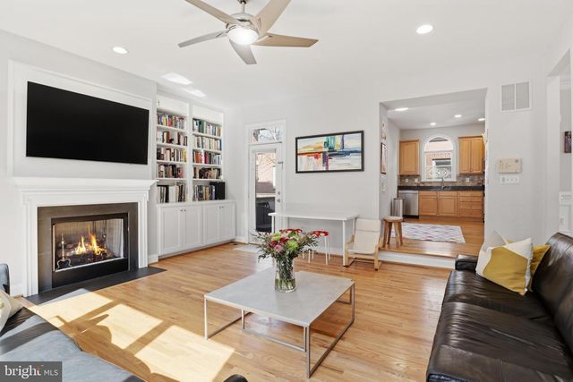 1142 N JACKSON ST, Arlington, VA 22201