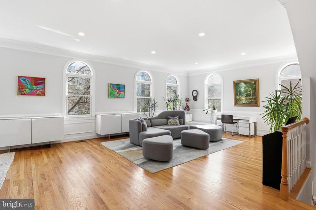 1142 N JACKSON ST, Arlington, VA 22201