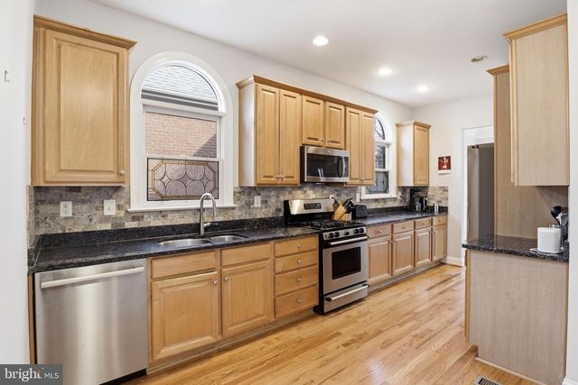 1142 N JACKSON ST, Arlington, VA 22201