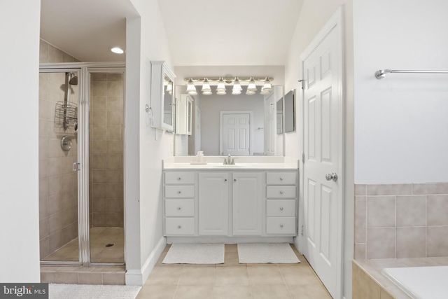 1142 N JACKSON ST, Arlington, VA 22201