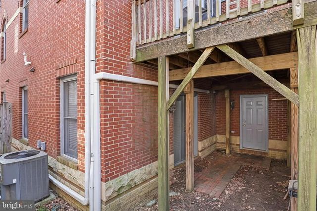 1142 N JACKSON ST, Arlington, VA 22201