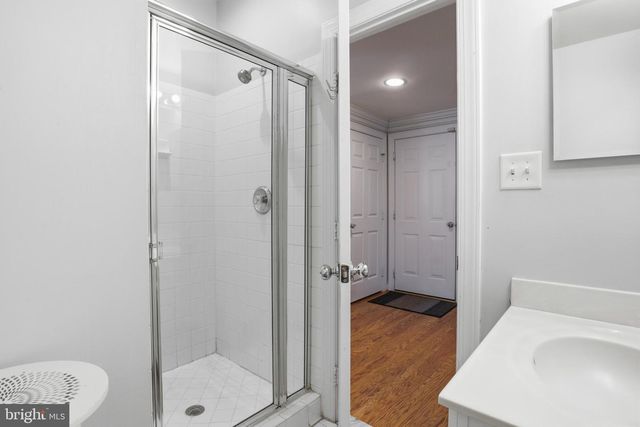 1142 N JACKSON ST, Arlington, VA 22201