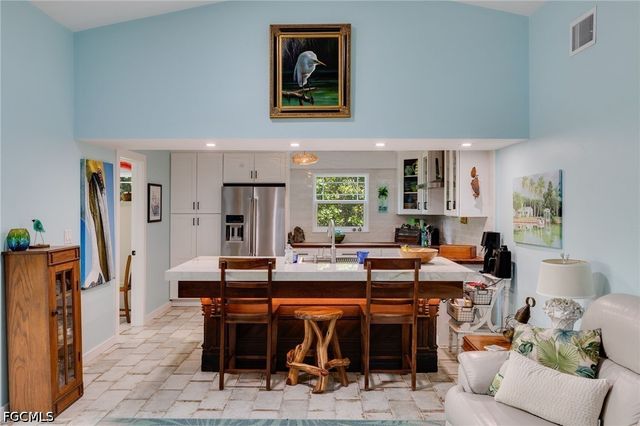 1318 Junonia ST, Sanibel, FL 33957