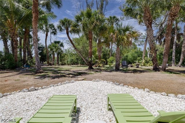 1318 Junonia ST, Sanibel, FL 33957