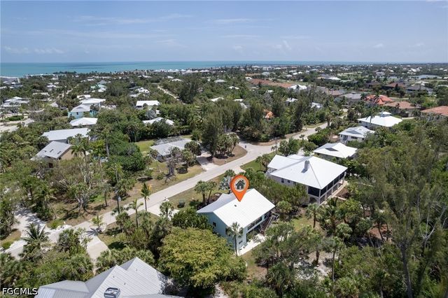 1318 Junonia ST, Sanibel, FL 33957