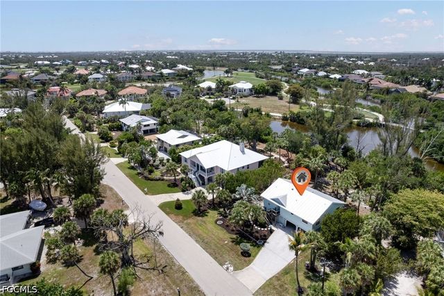 1318 Junonia ST, Sanibel, FL 33957