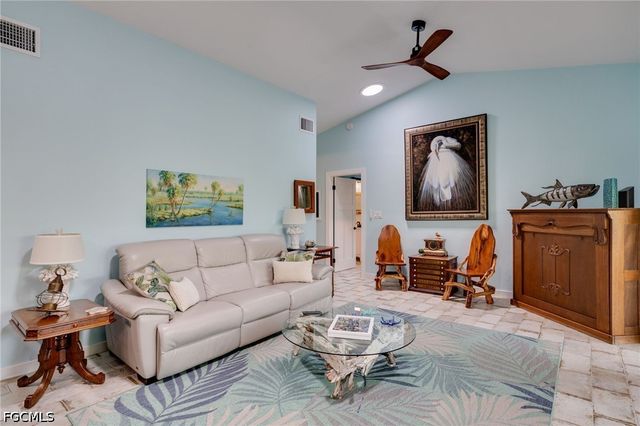 1318 Junonia ST, Sanibel, FL 33957