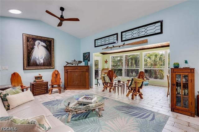 1318 Junonia ST, Sanibel, FL 33957