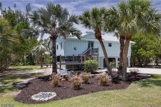 1318 Junonia ST, Sanibel, FL 33957