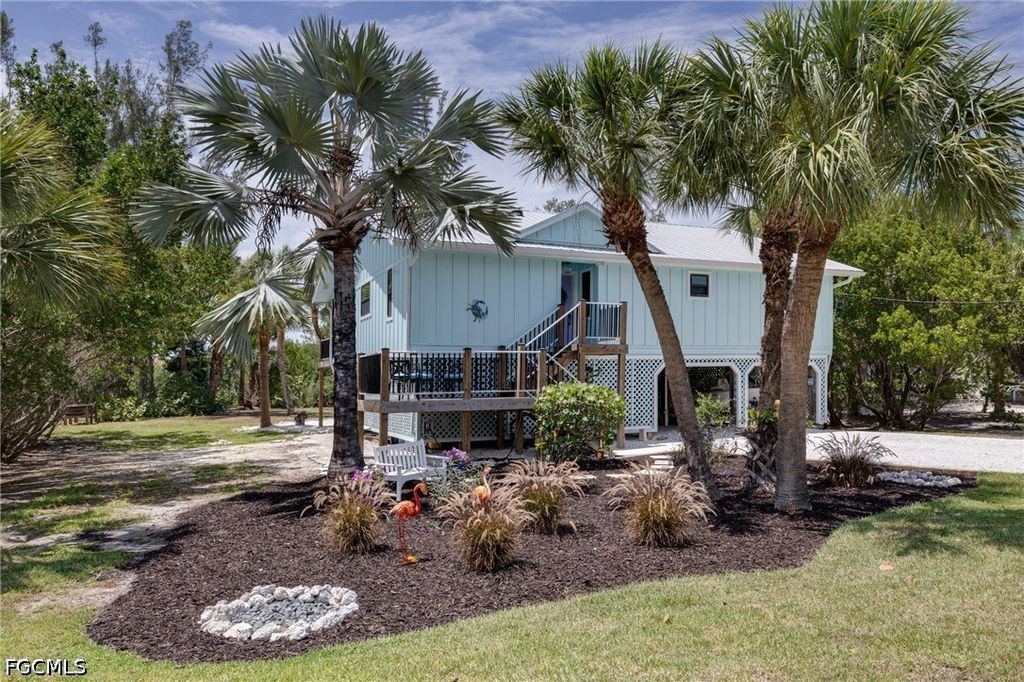 1318 Junonia ST, Sanibel, FL 33957