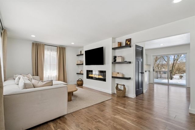 718 7th Ave NE, Oelwein, IA 50662