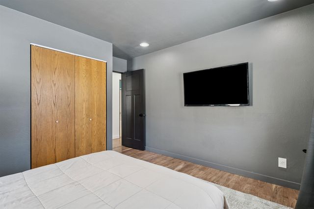 718 7th Ave NE, Oelwein, IA 50662