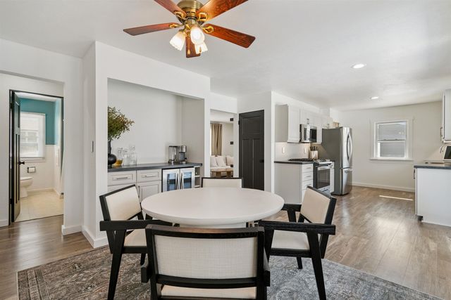 718 7th Ave NE, Oelwein, IA 50662