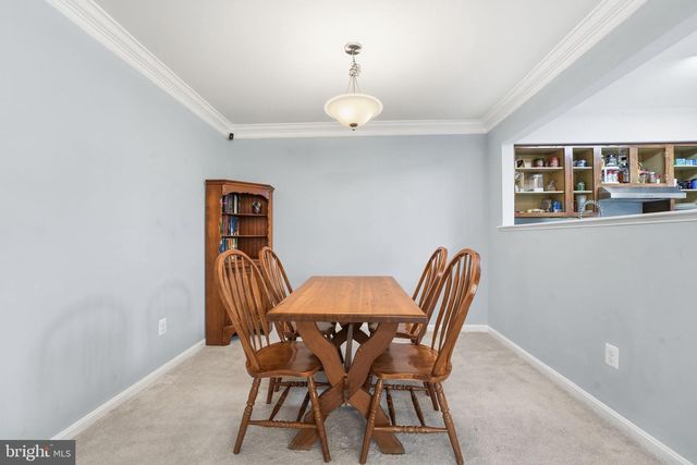 9458 SCARLET OAK DR, Manassas, VA 20110