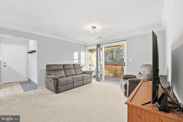 9458 SCARLET OAK DR, Manassas, VA 20110