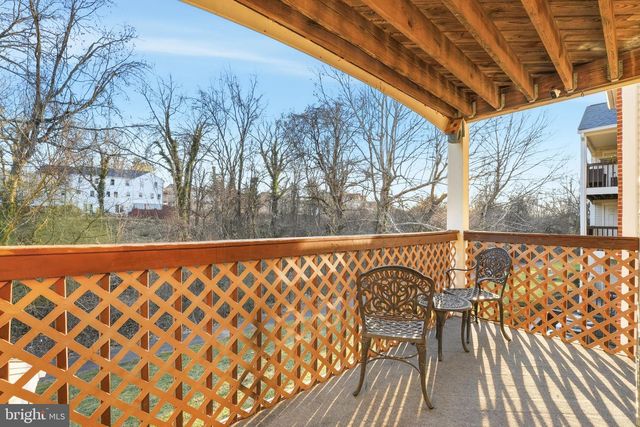 9458 SCARLET OAK DR, Manassas, VA 20110