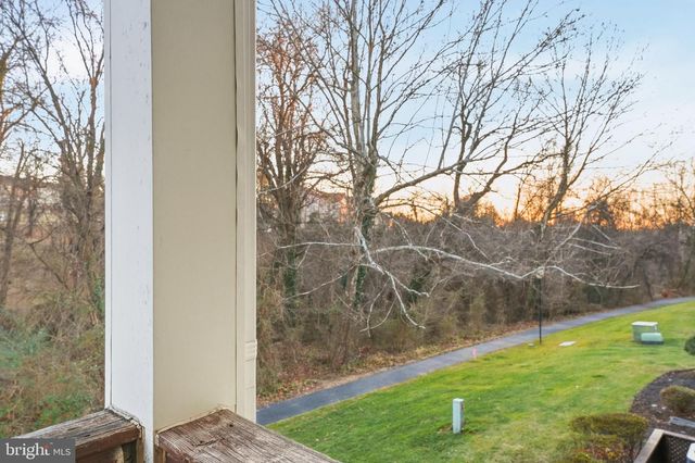 9458 SCARLET OAK DR, Manassas, VA 20110