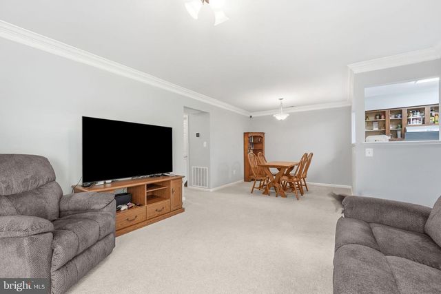 9458 SCARLET OAK DR, Manassas, VA 20110