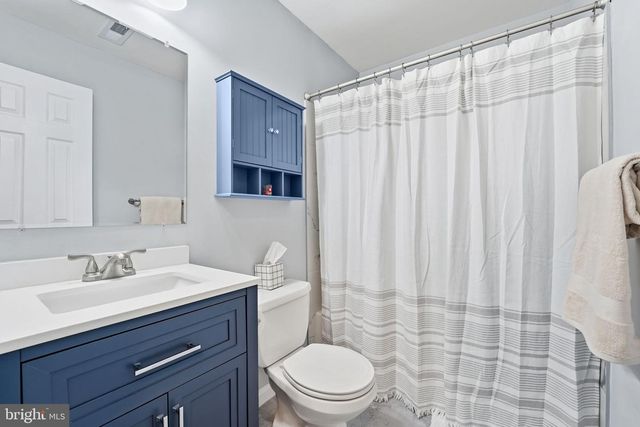 9458 SCARLET OAK DR, Manassas, VA 20110