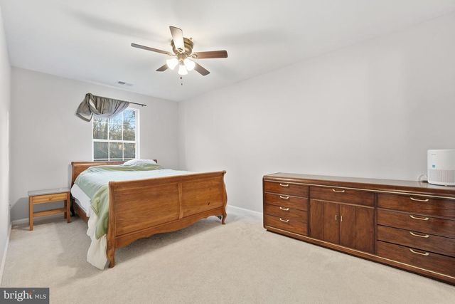 9458 SCARLET OAK DR, Manassas, VA 20110