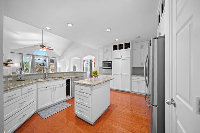 431 Lakefield Drive, Murphy, TX 75094