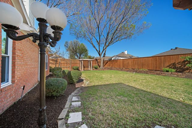 431 Lakefield Drive, Murphy, TX 75094