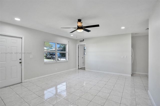 2621 SW Natura Ave, Deerfield Beach, FL 33441